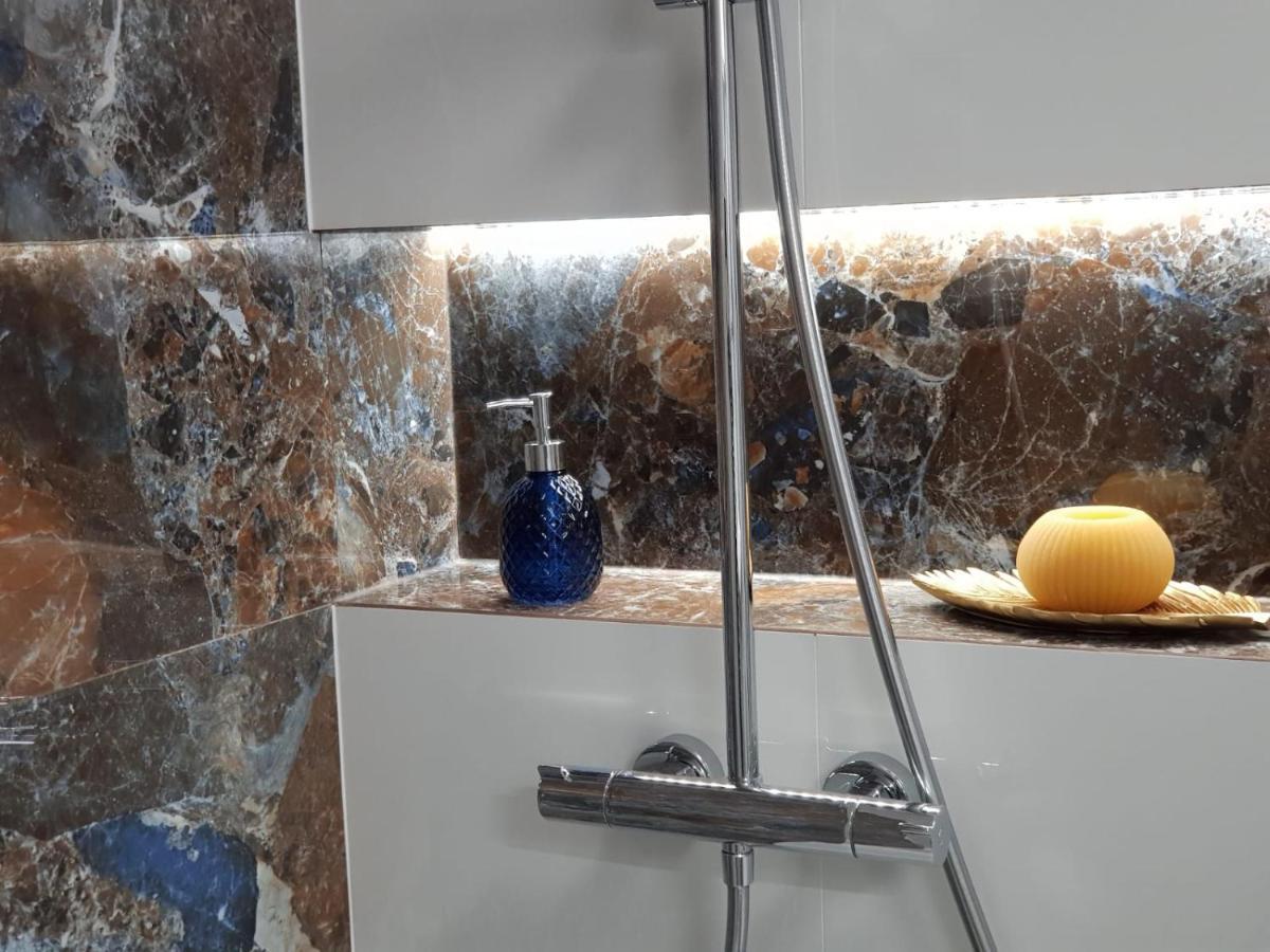 Apartament City View Wes Quality Suite Poznań Eksteriør billede